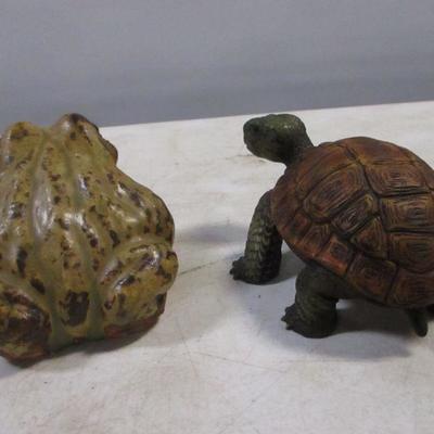 Lot 174 - Wooden - Ceramic - Animals