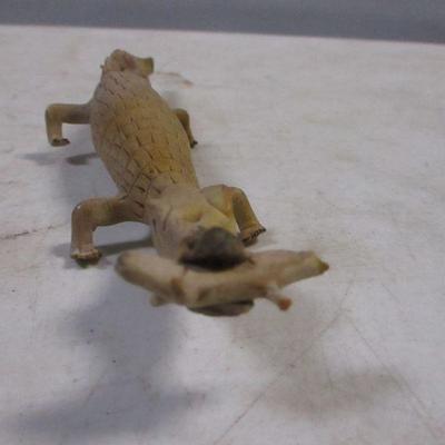 Lot 174 - Wooden - Ceramic - Animals