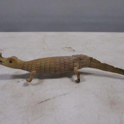Lot 174 - Wooden - Ceramic - Animals