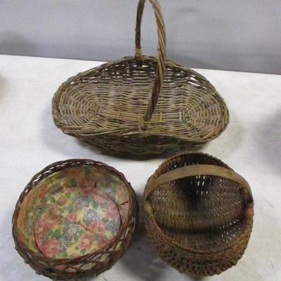 Lot 179 - Random Baskets