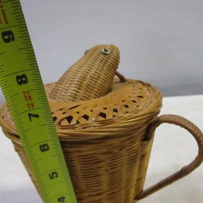 Lot 180 - Baskets & Woven Platters - Figures