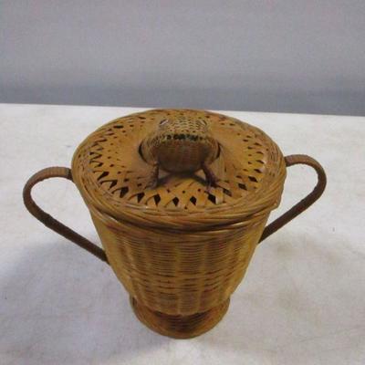 Lot 180 - Baskets & Woven Platters - Figures