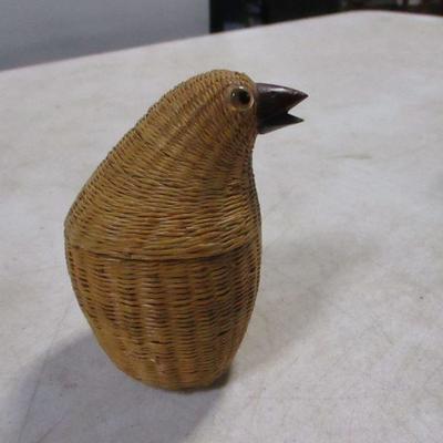 Lot 180 - Baskets & Woven Platters - Figures