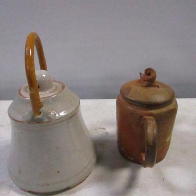 Lot 183 - Ceramic Teapots