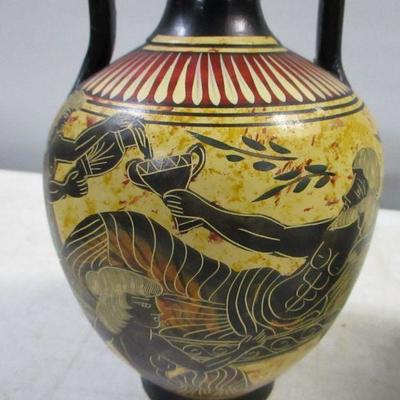 Lot 185 - Home Decor Items