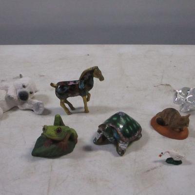 Lot 190 - Random Animal Trinkets