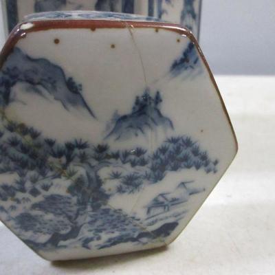 Lot 194 - Asian Style Items - Buddas