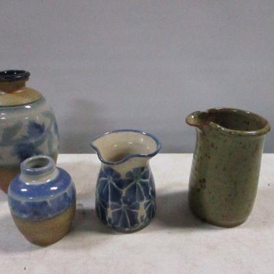 Lot 195 - Little Mountain Pottery
