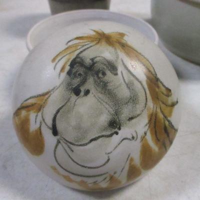 Lot 196 - Decorative Pottery Items