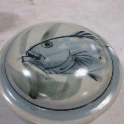 Lot 196 - Decorative Pottery Items