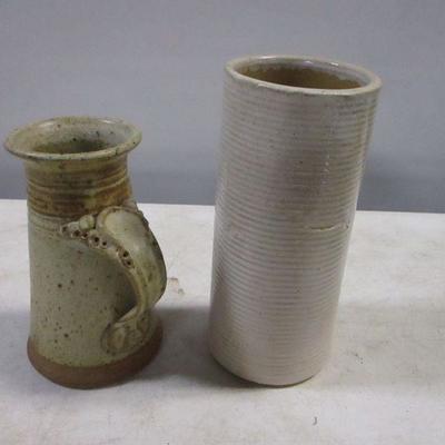 Lot 202 - Decorative Pottery Items