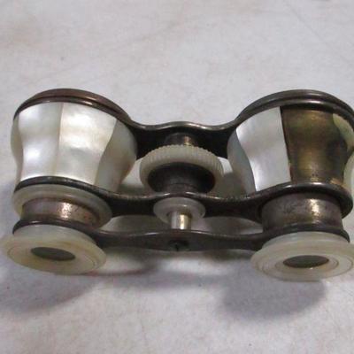 Lot 211 - Opera Glasses 