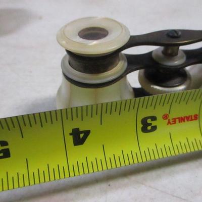 Lot 211 - Opera Glasses 