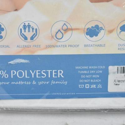 Queen Size Mattress Protector: Bed Bug & Liquid Proof. Super Soft Quiet - New