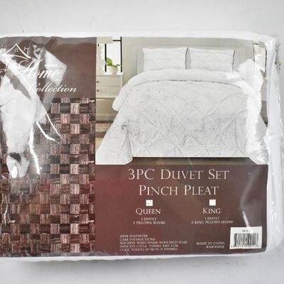 3pc Queen Size Duvet Set, White, Luxury Pinch Pleat Pintuck Microfiber - New