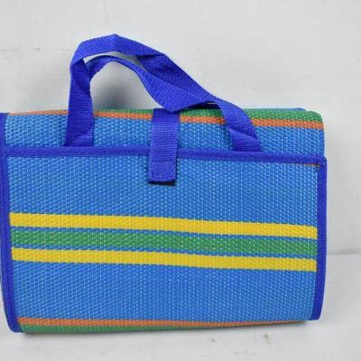 Camco Handy Mat w/ Carrying Strap, Beaches, RV Outings, Blue Stripe - New