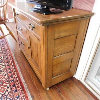 Antique Solid Wood Maple Commode 38