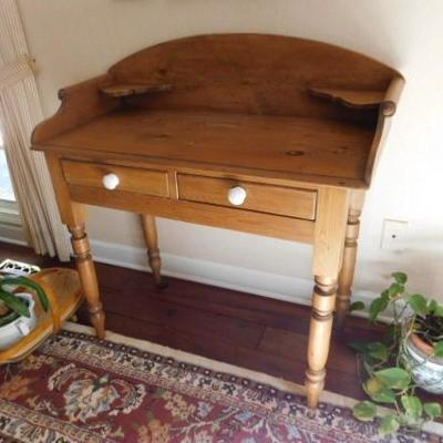Solid Wood Maple Writing Desk with 2 Drawers 38