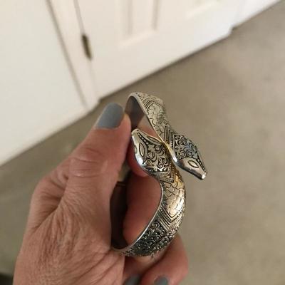 Lot 106 - Jewelry Box & Contents