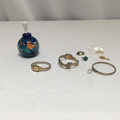 Lot 106 - Jewelry Box & Contents