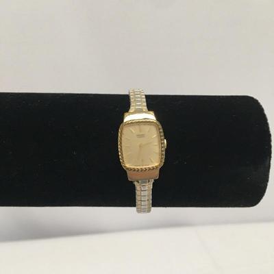 Lot 106 - Jewelry Box & Contents