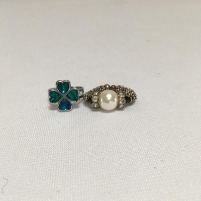 Lot 106 - Jewelry Box & Contents