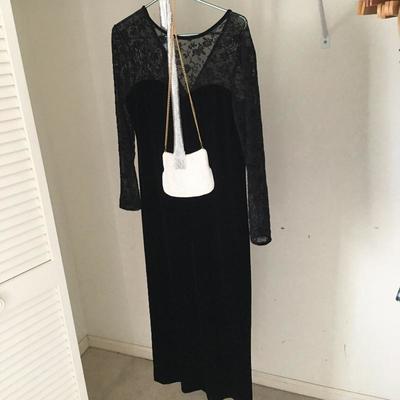 Lot 110 - Ladies Formal Wear - sz10/12