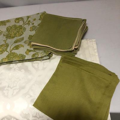 Lot 116- Table Linens & Coasters