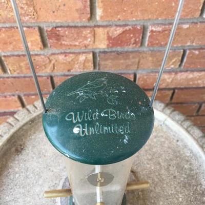  Lot 126 - Bird Bath & Feeders