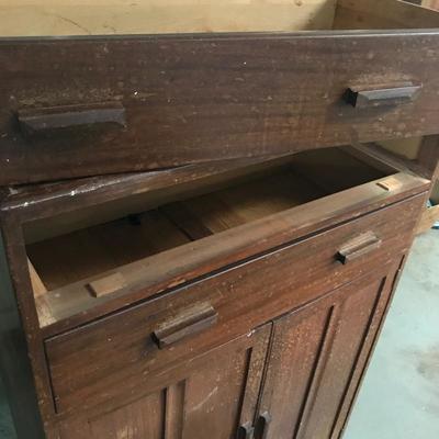 Lot 128 - Versatile Vintage Gomme Cabinet