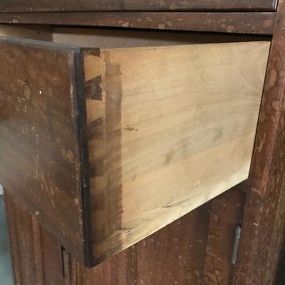 Lot 128 - Versatile Vintage Gomme Cabinet