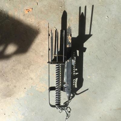  Lot 141 - Garden Tools - Hedge Trimmer, Weed Eater, and more