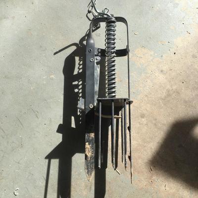  Lot 141 - Garden Tools - Hedge Trimmer, Weed Eater, and more