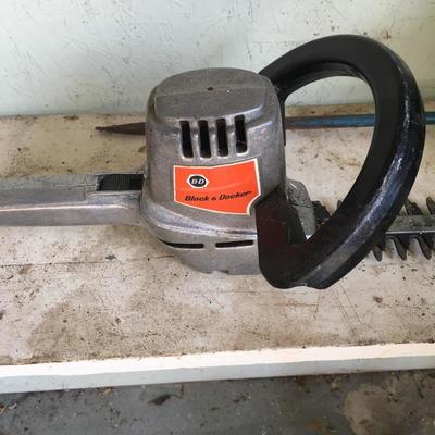  Lot 141 - Garden Tools - Hedge Trimmer, Weed Eater, and more