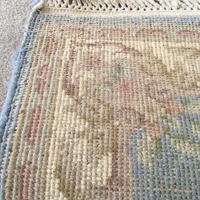 Lot 143 - Wool Rug & Table Lamp