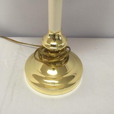 Lot 143 - Wool Rug & Table Lamp
