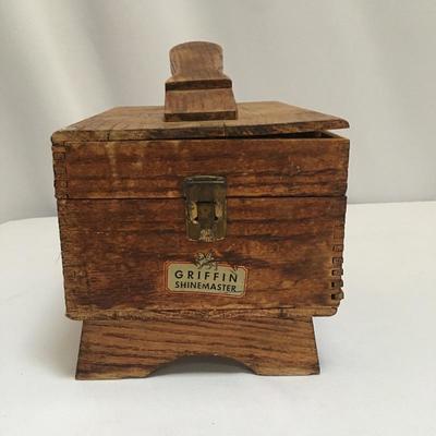 Lot 146 - Shoe Shine Kit