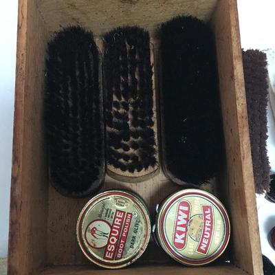 Lot 146 - Shoe Shine Kit