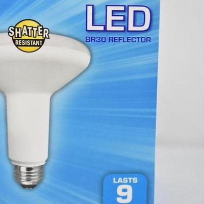 4 LED Light Bulbs 9 Watts BR30 Reflector Daylight Medium Base - New
