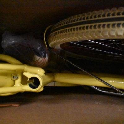 Huffy Bike: Women's Beach Cruiser, Yellow - Dented Fender