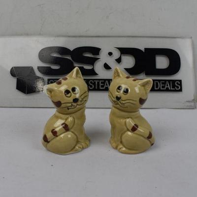 Matching Cat Salt & Pepper Shakers - Salt Shaker Slightly Broken Ear as Shown