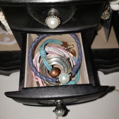 Jewelry Box with Jewelry 