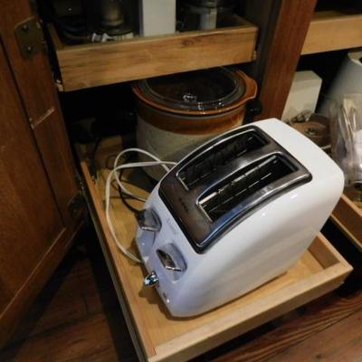 Collection of Hand and Counter Top Kitchen Appliances