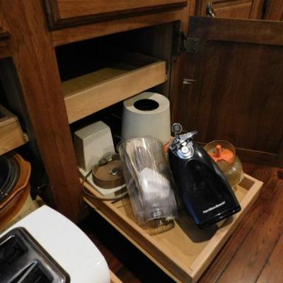 Collection of Hand and Counter Top Kitchen Appliances