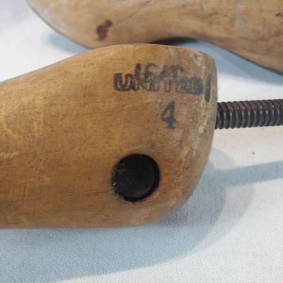 Old Shoe Strectcher/Lasts