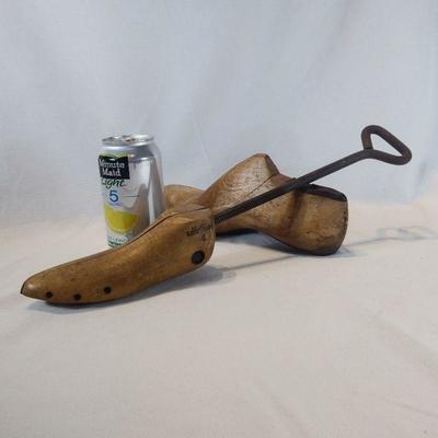 Old Shoe Strectcher/Lasts