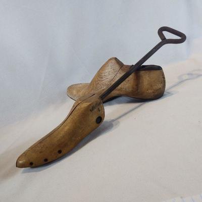 Old Shoe Strectcher/Lasts