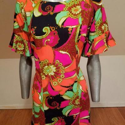 Vtg 1970s Hawaiian psychedelic floral maxi big ruffle hem dress 