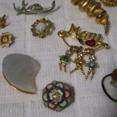 Lot 228 - Costume Jewelry Brooches - Sterling Norway
