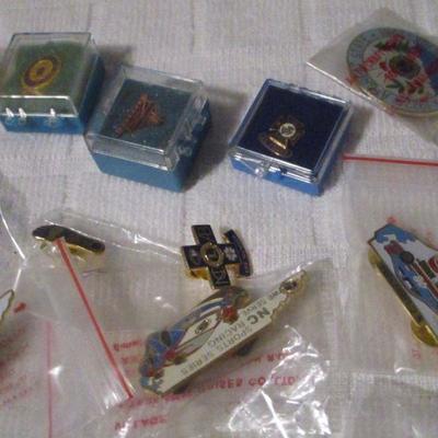 Lot 231 - Lapel Pins - Random Subjects